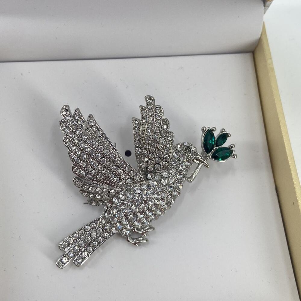 NIB Charter club mixed crystal dove with olive branch brooch